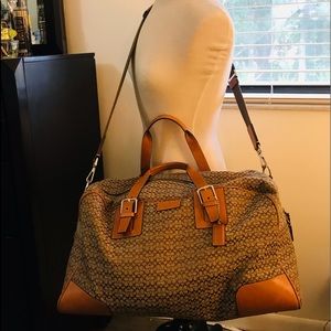 Coach Duffle signature bag